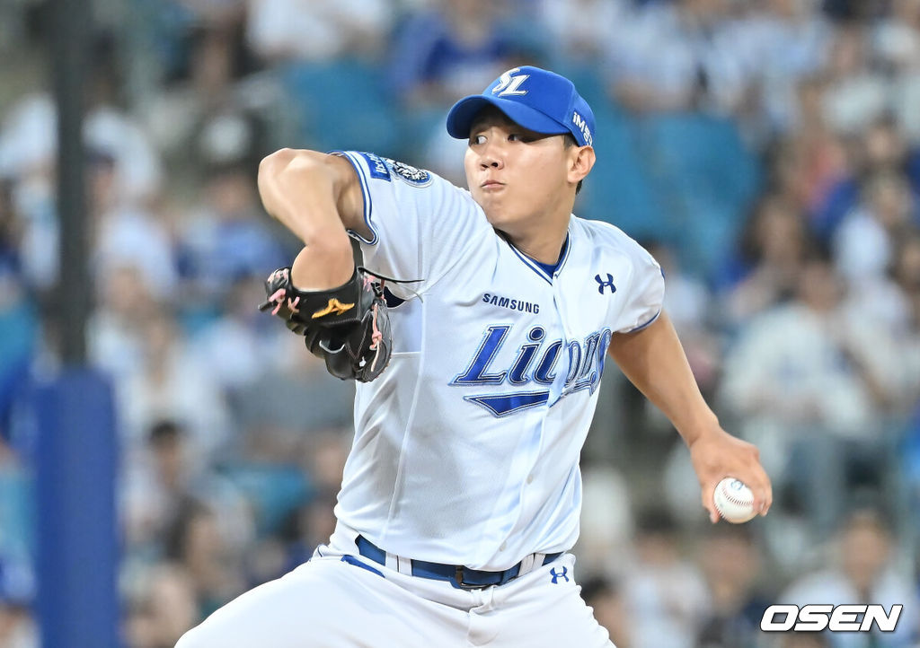 26일 대구삼성라이온즈파크에서 2025 신한 SOL 뱅크 KBO 리그 삼성 라이온즈와 한화 이글스의 경기가 열렸다. 홈팀 삼성은 가라비토가, 방문팀 한화는 문동주가 선발 출전했다. 삼성 라이온즈 배찬승이 역투하고 있다. 2025.06.26 / foto0307@osen.co.kr