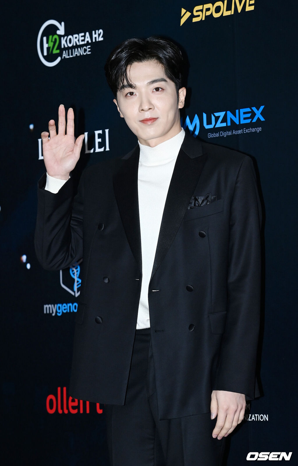 19일 오후 서울 강남구 SETEC 제2전시장에서 제16회 아시아 모델 어워즈 포토월 행사가 열렸다.가수 적재가 포토월에서 포즈를 취하고 있다. 21.12.19 /rumi@osen.co.kr