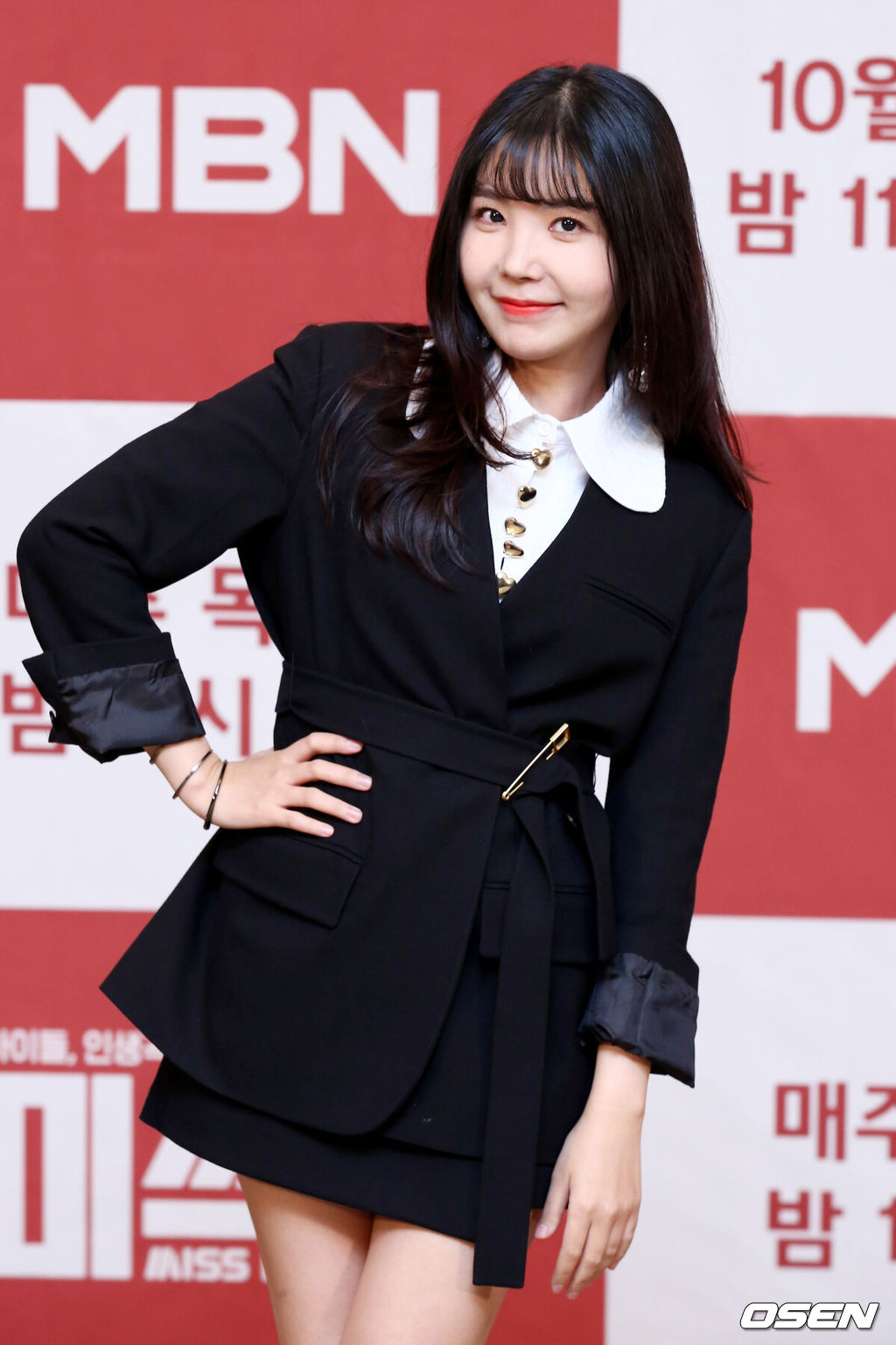 애프터스쿨 레이나가 8일 오후 MBN 새 예능프로그램 '미쓰백(Miss Back)' 온라인 제작발표회에 참석해 포토타임을 갖고 있다.MBN '미쓰백'은 사람들의 기억 속에 조금씩 잊혀 간 여자 아이돌 출신 가수 8명이 다시 한번 도약을 꿈꾸는 이야기로, 그동안 미처 말하지 못했던 숨겨진 이야기는 물론 인생 곡으로 '제2의 전성기'가 될 터닝포인트를 함께하는 신개념 다큐테인먼트(휴먼다큐+쇼버라이어티) 프로그램이다. / dreamer@osen.co.kr[사진] MBN 제공
