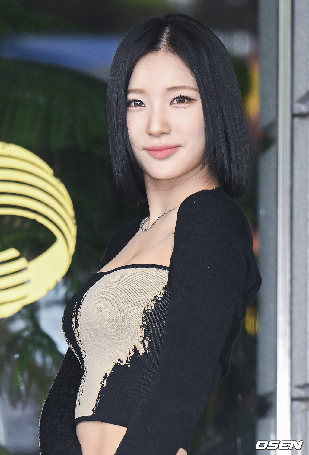 5일 오전 서울 영등포구 여의도동 KBS 별관에서 KBS 2TV ‘뮤직뱅크’ 리허설이 진행됐다.앨리스 소희가 녹화를 위해 방송국으로 입장하고 있다. 2023.05.05 /hyun309@osen.co.kr