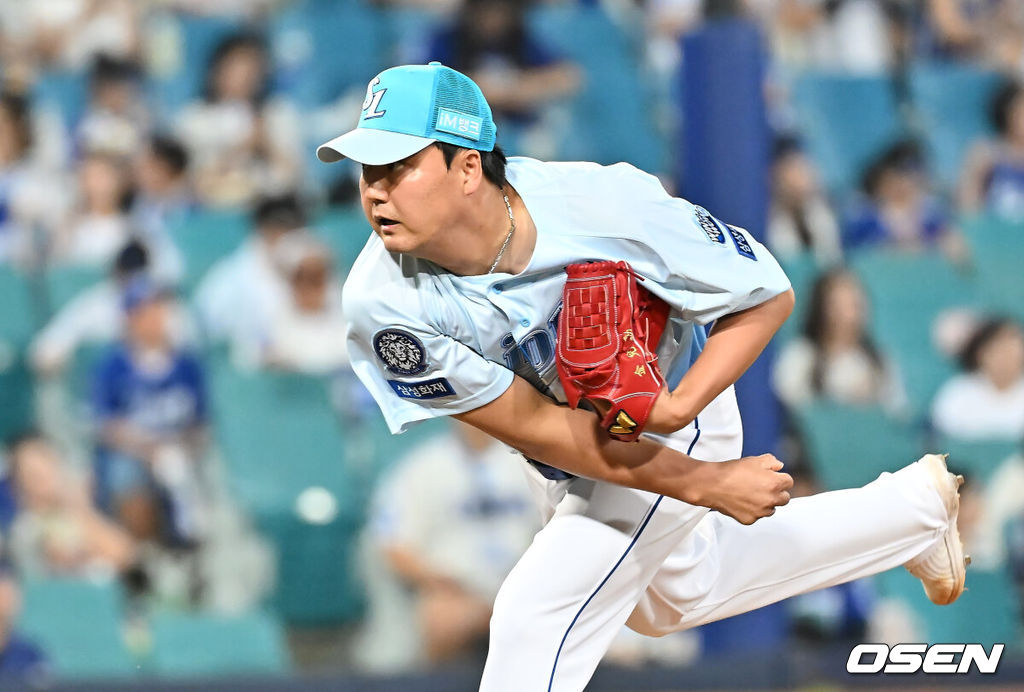 1일 대구삼성라이온즈파크에서 2025 신한 SOL 뱅크 KBO 리그 삼성 라이온즈와 LG 트윈스의 경기가 열렸다. 홈팀 삼성은 후라도가, 방문팀 LG는 임찬규가 선발 출전했다. 삼성 라이온즈 김태훈이 역투하고 있다. 2025.08.01 / foto0307@osen.co.kr