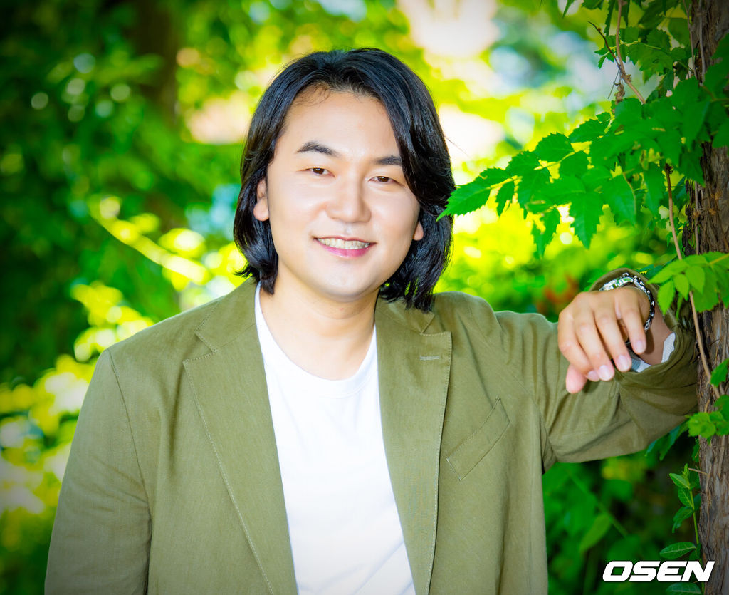 배우 이석이 5일 서울 마포구 합정동에서 OSEN과 인터뷰를 진행했다.배우 이석은 넷플릭스 시리즈 '오징어게임', '트리거' 에서 인상 깊은 연기를 펼쳤다.  배우 이석이 인터뷰에 앞서 포즈를 취하고 있다. 2025.08.05 /rumi@osen.co.kr