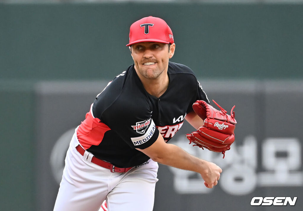 5일 부산 사직야구장에서 2025 신한 SOL 뱅크 KBO 리그 롯데 자이언츠와 KIA 타이거즈의 경기가 열렸다. 홈팀 롯데는 감보아가, 방문팀 KIA는 네일이 선발 출전했다.KIA 타이거즈 선발 투수 네일이 역투하고 있다. 2025.08.05 / foto0307@osen.co.kr