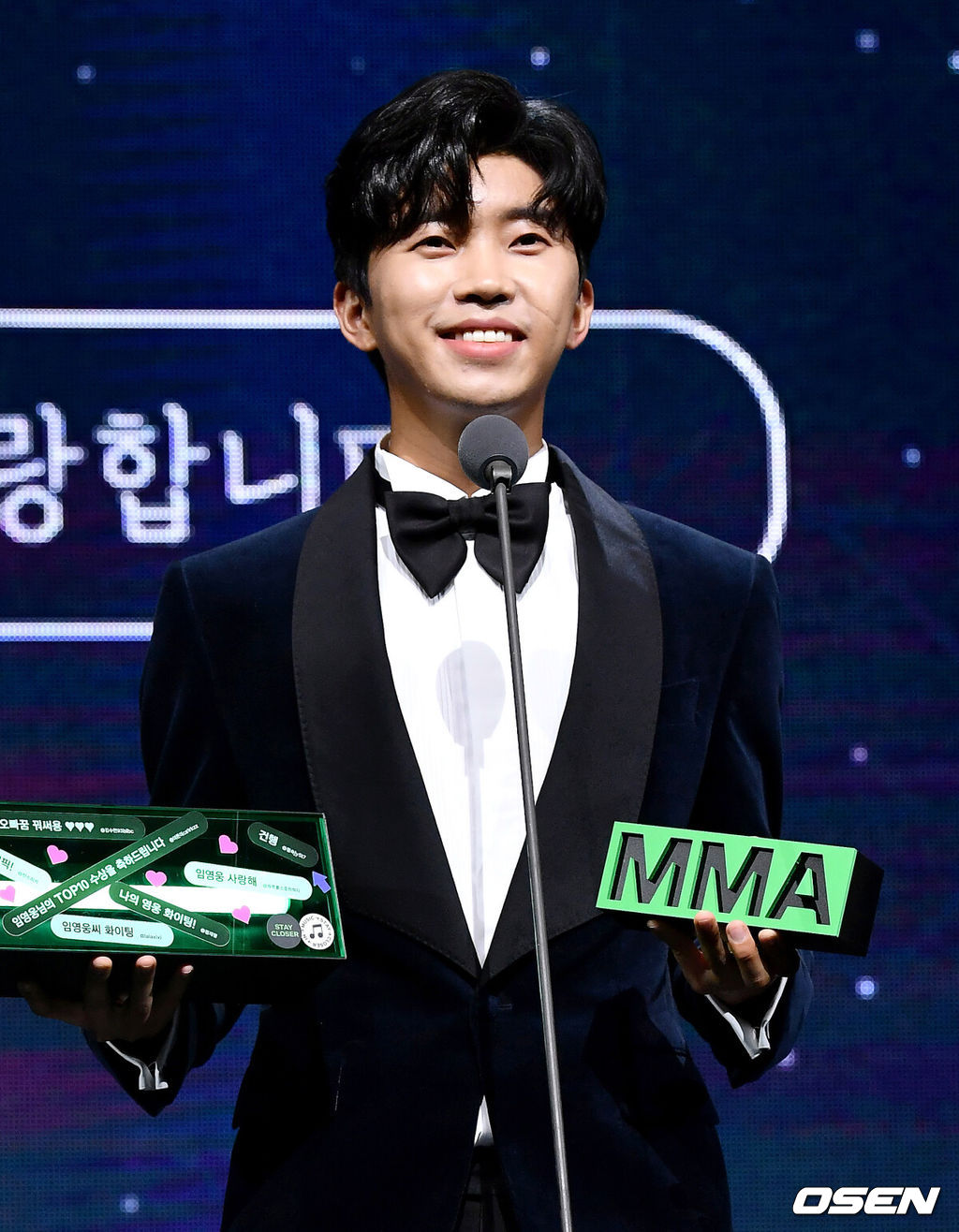                                                               [OSEN=사진팀] 5일 오후 2020 멜론뮤직어워드(이하 MMA2020)' MMA WEEK 최종 4일째 무대 및 시상식이 온라인을 통해 진행됐다.가수 임영웅이 수상 소감을 밝히고 있다./photo@osen.co.kr[사진] MMA 2020 제공
