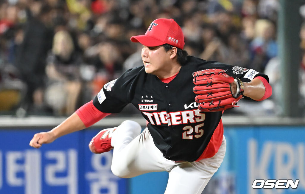 5일 부산 사직야구장에서 2025 신한 SOL 뱅크 KBO 리그 롯데 자이언츠와 KIA 타이거즈의 경기가 열렸다. 홈팀 롯데는 감보아가, 방문팀 KIA는 네일이 선발 출전했다.KIA 타이거즈 한재승이 역투하고 있다. 2025.08.05 / foto0307@osen.co.kr