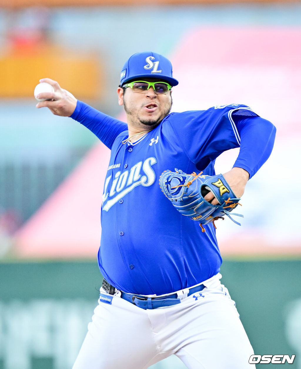 7일 오후 인천 문학 SSG랜더스필드에서 ‘2025 신한 SOL BANK KBO리그’ SSG 랜더스와 삼성 라이온즈의 경기가 진행됐다.이날 SSG은 김광현을, 삼성은 후라도를 선발투수로 내세웠다.1회말 삼성 선발투수 후라도가 역투하고 있다.   2025.08.07 / soul1014@osen.co.kr