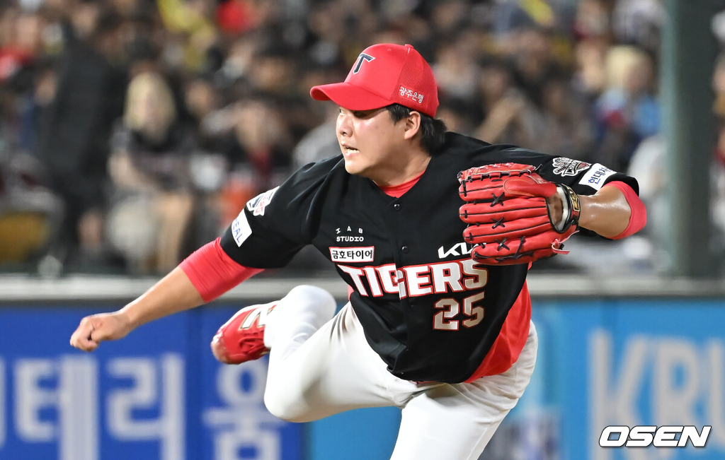 5일 부산 사직야구장에서 2025 신한 SOL 뱅크 KBO 리그 롯데 자이언츠와 KIA 타이거즈의 경기가 열렸다.홈팀 롯데는 감보아가, 방문팀 KIA는 네일이 선발 출전했다.KIA 타이거즈 한재승이 역투하고 있다. 2025.08.05 / foto0307@osen.co.kr