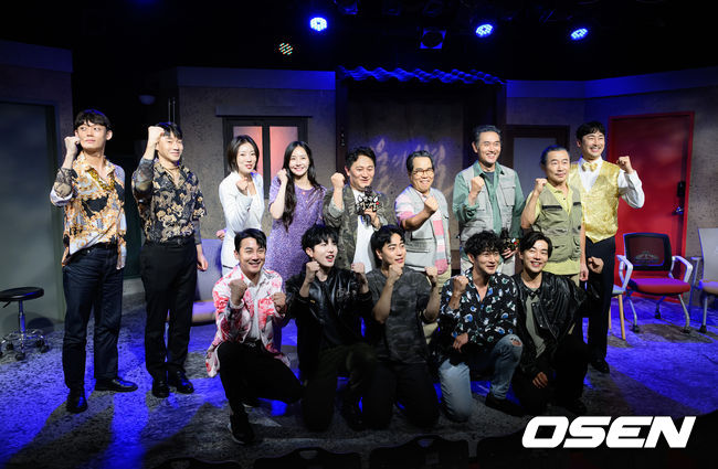 13일 오후 서울 종로구 대학로 대학로 아트하우스에서 연극 '서울의 별' 프레스콜 및 기자간담회가 열렸다.