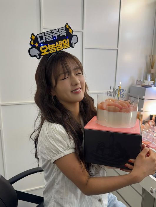 윤보미 SNS