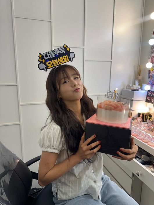 윤보미 SNS