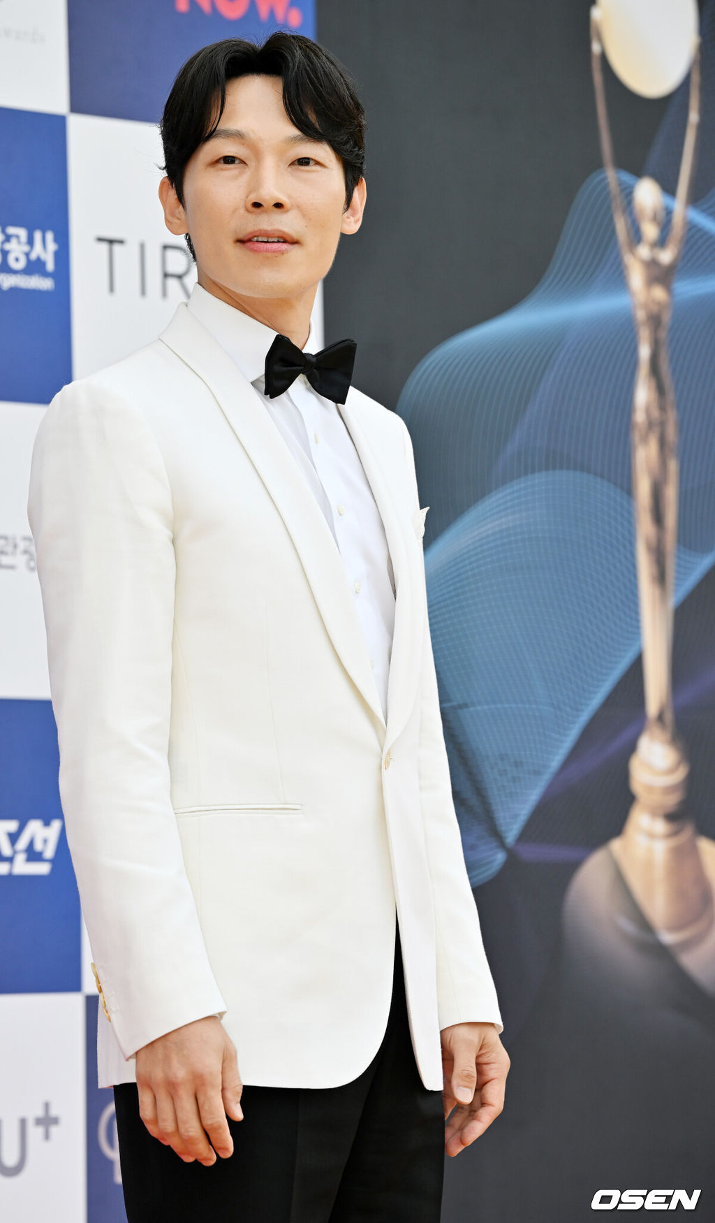 19일 오후 인천 중구 인천 파라다이스시티에서 제1회 청룡시리즈어워즈(BSA 1st) 레드카펫 행사가 열렸다.배우 양경원이 레드카펫을 밟으며 포즈를 취하고 있다. 2022.07.19 / rumi@osen.co.kr