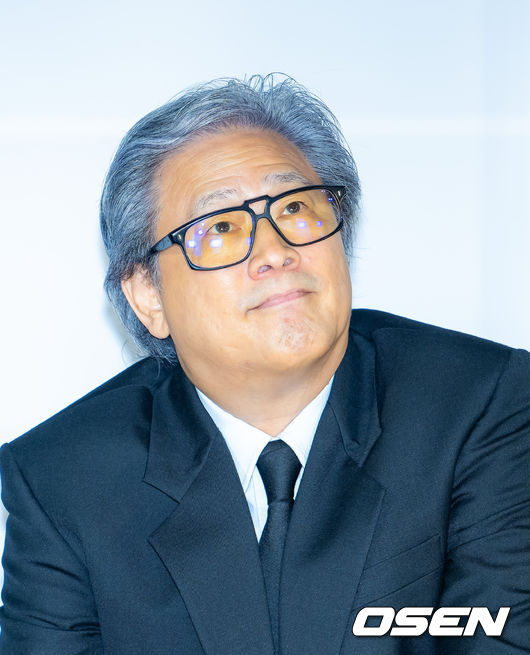 19일 서울 용산구 CGV용산아이파크몰에서 영화 '어쩔 수가 없다' 제작보고회가 열렸다.