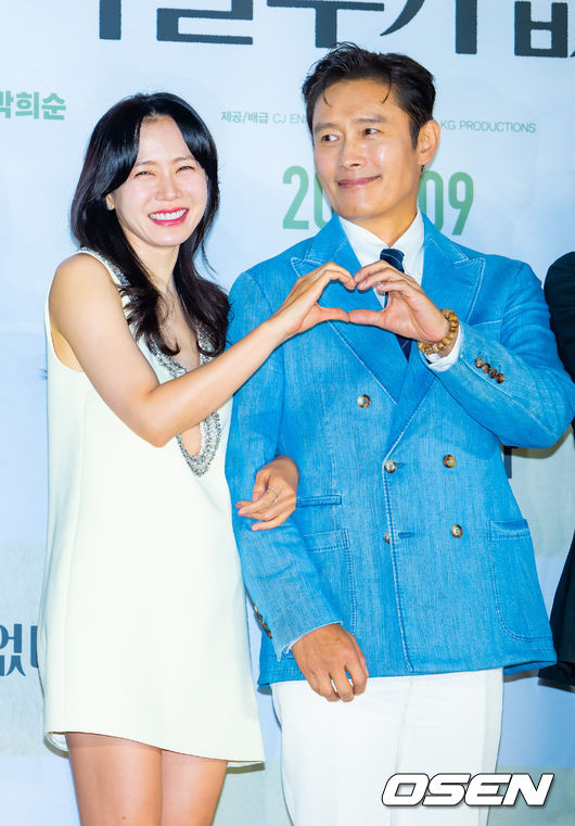 19일 서울 용산구 CGV용산아이파크몰에서 영화 '어쩔 수가 없다' 제작보고회가 열렸다.