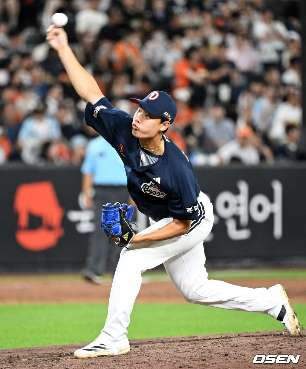 19일 오후 대전 한화생명볼파크에서 2025 신한 SOL Bank KBO리그 한화 이글스와 두산 베어스의 경기가 열렸다.한화는 와이스, 두산은 콜어빈을 선발로 내세웠다.5회말 무사에서 두산 양재훈이 역투하고 있다. 2025.08.19 /sunday@osen.co.kr