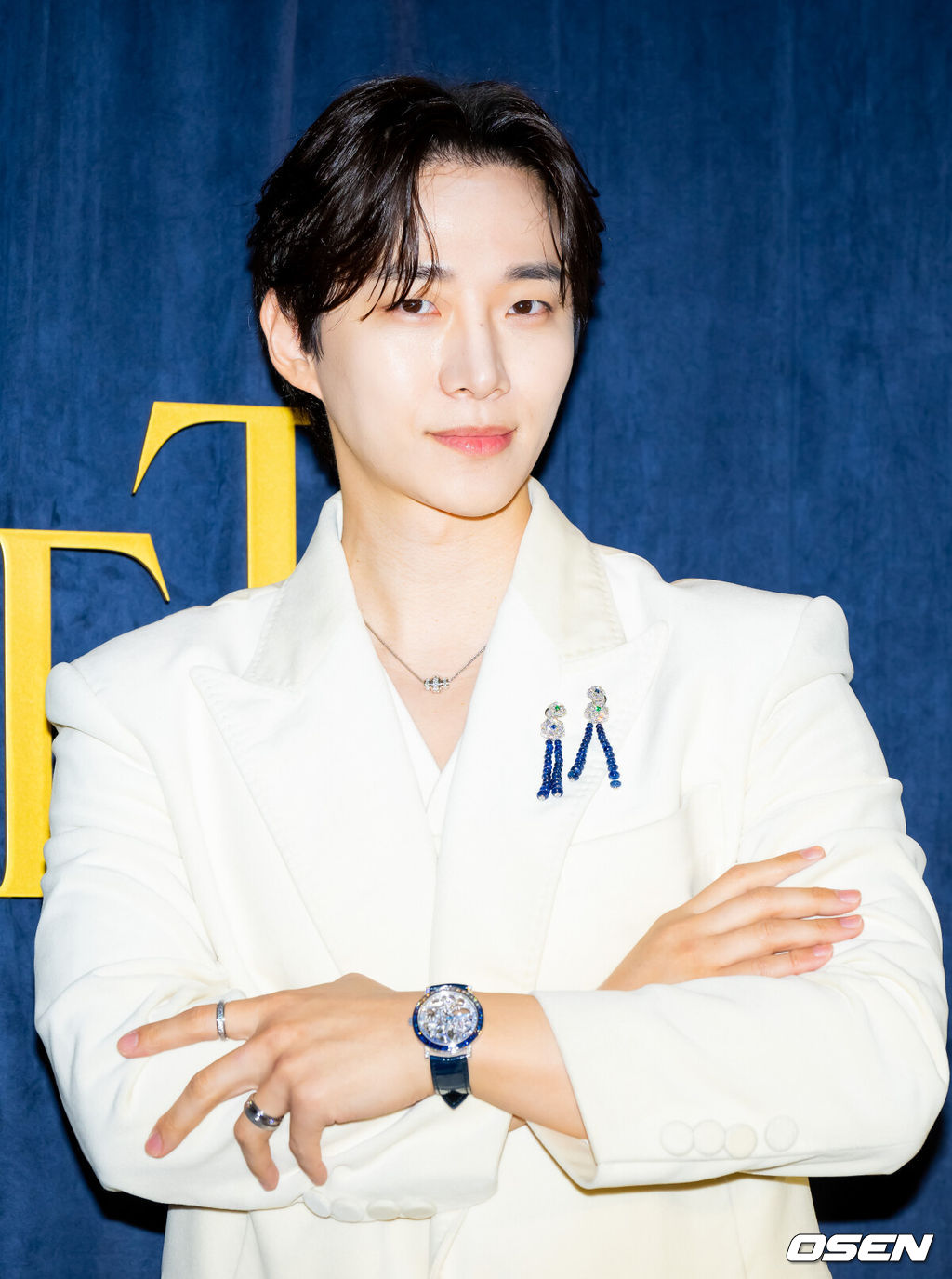 그룹 2PM 출신 배우 겸 가수 이준호가 27일 오후 서울 광진구 광장동의 한 리조트에서 진행된 브랜드 포토 행사에 참석했다.한편, 이준호는 내년 1월 한국을 시작으로 글로벌 팬 콘서트를 진행한다.배우 이준호가 입장하며 포즈를 취하고 있다. 2024.11.27 / rumi@osen.co.kr