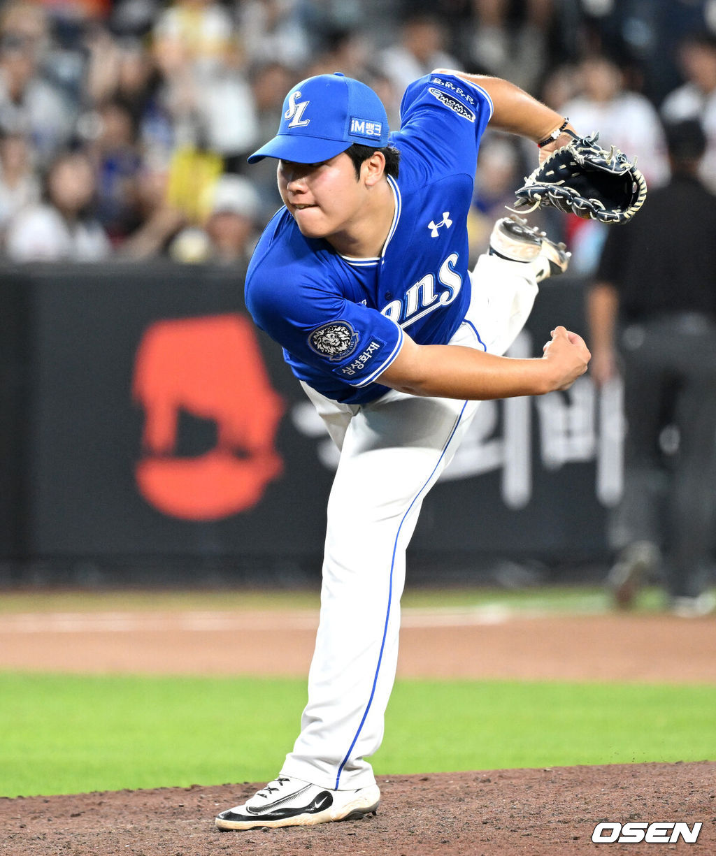 11일 오후 대전 한화생명볼파크에서 'KBO 올스타 프라이데이' 퓨처스 올스타전이 열렸다.KBO 올스타전의 전야제인 퓨처스 올스타전 경기는 남부리그(상무, KT, 삼성, NC, 롯데, KIA)와 북부리그(한화, SSG, LG, 두산, 고양) 대표로 나선 총 48명의 선수가 치열한 승부를 펼친다.6회말 남부올스타 정민성이 역투하고 있다. 2025.07.11 /sunday@osen.co.kr