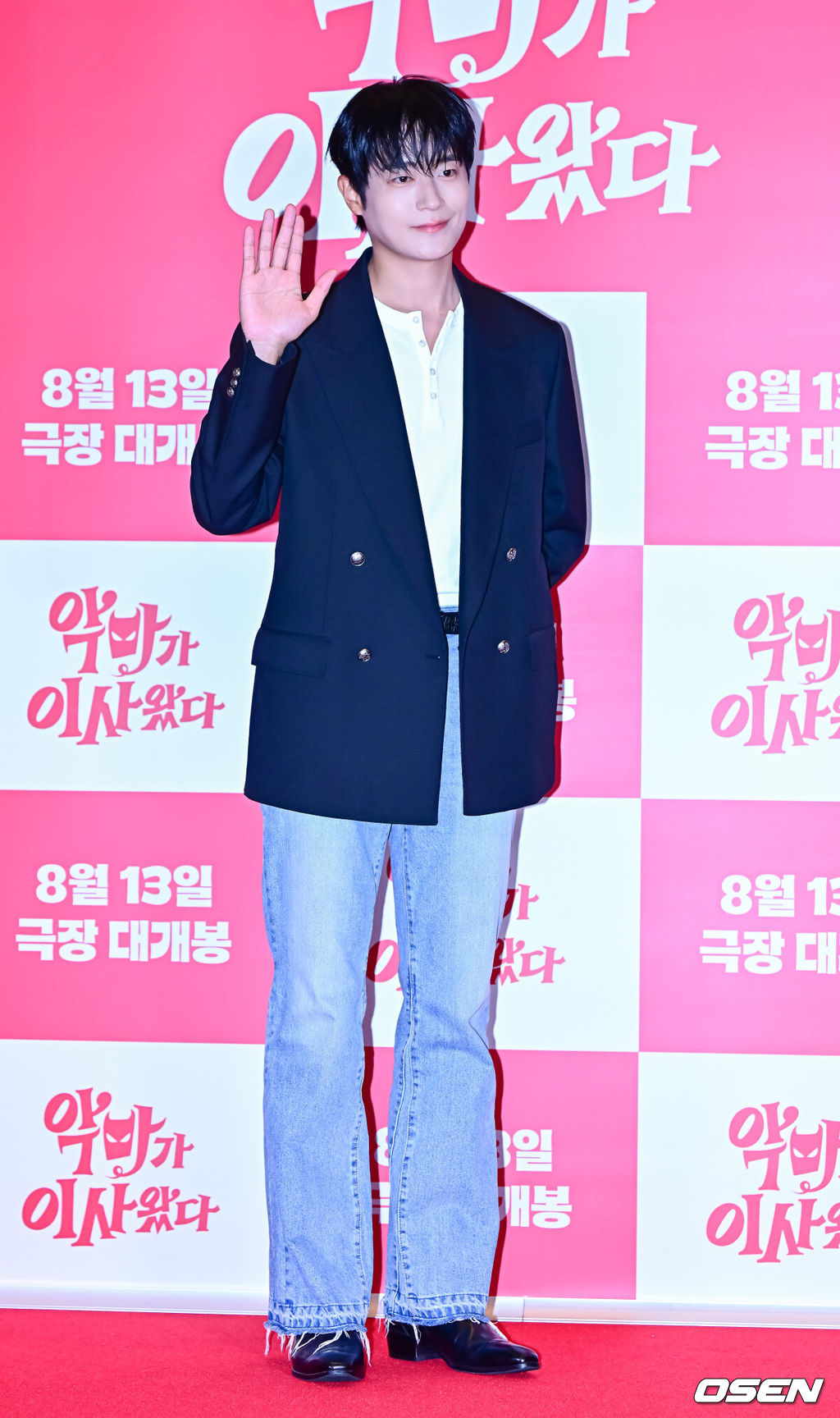 7일 오후 서울 용산구 CGV용산아이파크몰에서 영화 '악마가 이사왔다' 시사회 포토월 행사가 열렸다.‘악마가 이사왔다’는 새벽마다 악마로 깨어나는 선지(임윤아)를 감시하는 기상천외한 아르바이트에 휘말린 청년 백수 길구(안보현)의 고군분투를 담은 악마 들린 코미디다 영화다. 배우 차서원이 포즈를 취하고 있다. 2025.08.07 / jpnews@osen.co.kr