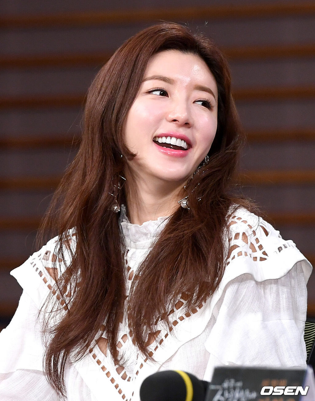 배우 박한별이 21일 오후 서울 상암동 MBC에서 열린 새 주말드라마 ‘슬플 때 사랑한다’ 제작발표회에 참석해 미소짓고 있다. /dreamer@osen.co.kr