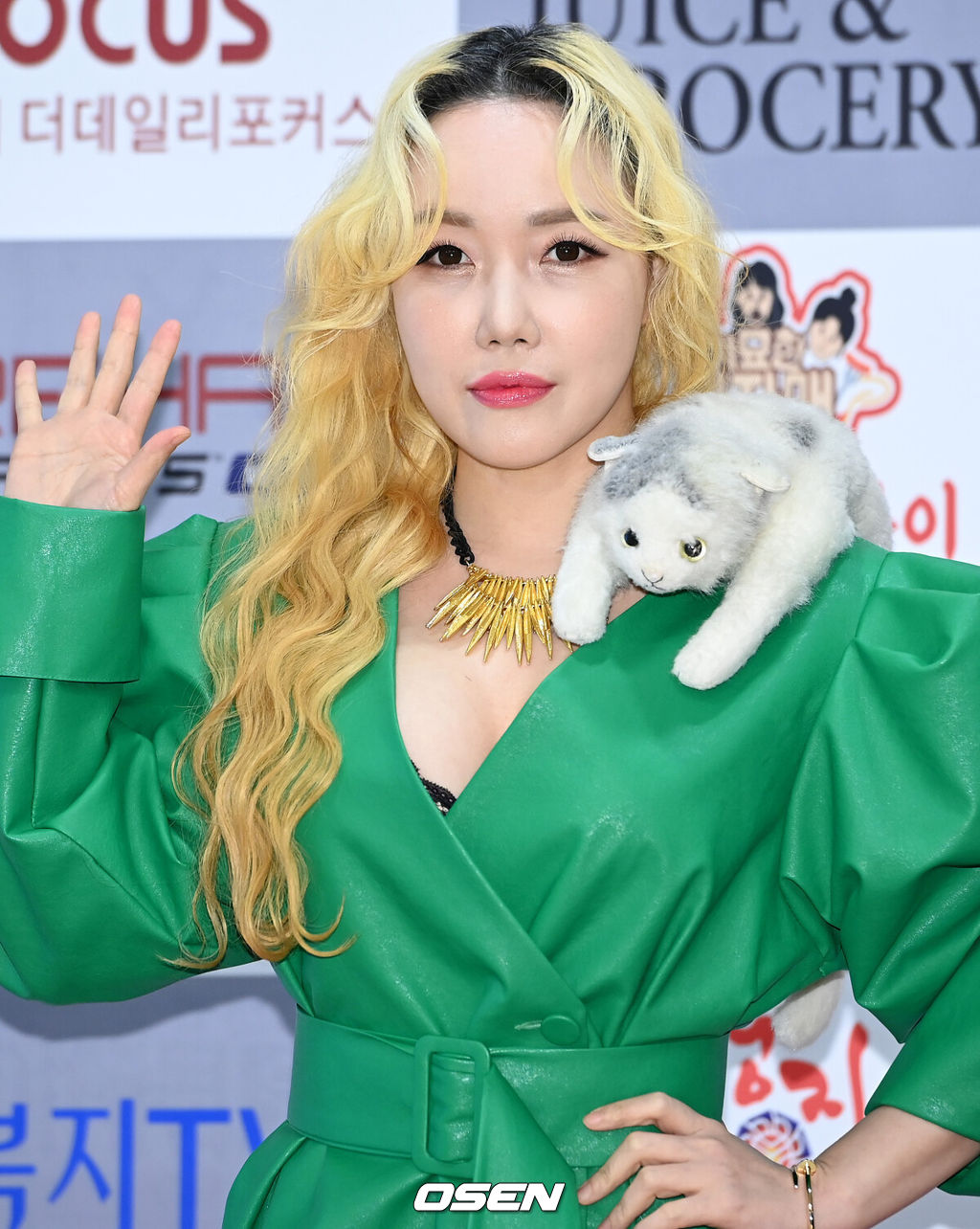 20일 오후 서울 양천구 대한민국예술인센터에서 '2021 한류문화대상 시상식'이 열렸다. 팝아티스트 낸시랭이 포즈를 취하고 있다. 2021.12.20 /cej@osen.co.kr