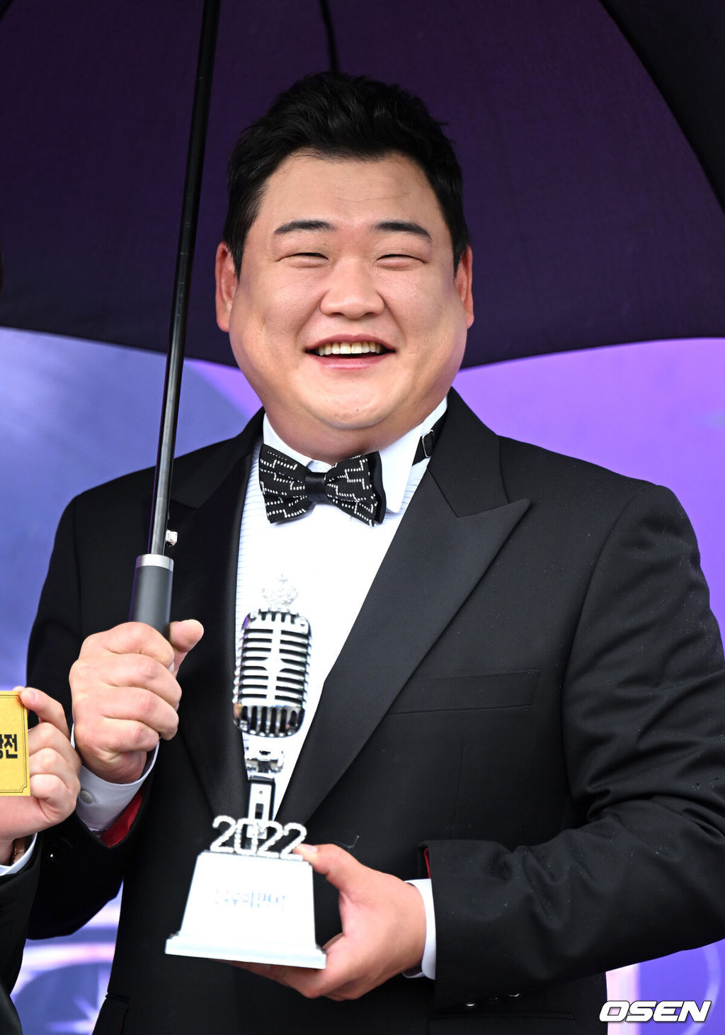 27일 오전 인천 남동체육관에서 불후의 명곡 상반기 왕중왕전 레드카펫이 열렸다.방송인 김준현이  레드카펫을 밟고 있다. 2022.06.27 /sunday@osen.co.kr