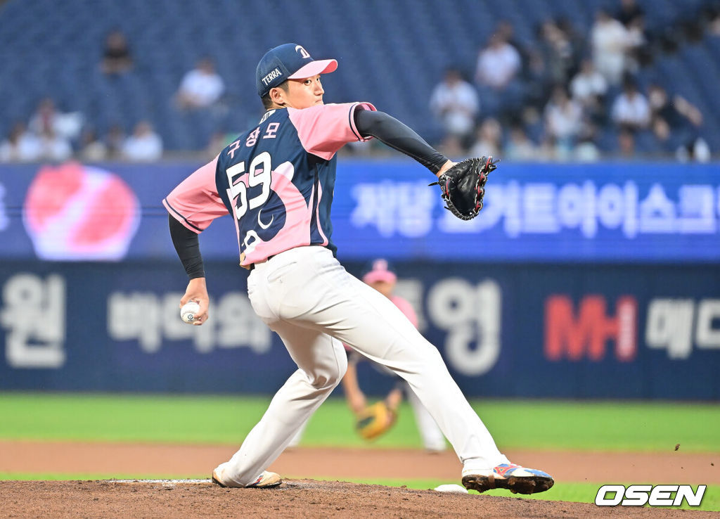 7일 창원NC파크에서 2025 신한 SOL 뱅크 KBO 리그 NC 다이노스와 KIA 타이거즈의 경기가 열렸다. 홈팀 NC는 구창모가, 방문팀 KIA는 양현종이 선발 출전했다. NC 다이노스 선발투수 구창모가 역투하고 있다. 2025.09.07 / foto0307@osen.co.kr