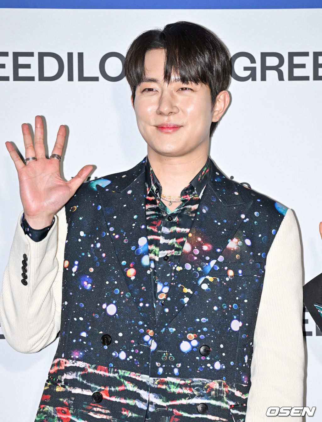 6일 서울 중구 동대문디자인플라자(DDP)에서 '2025 F/W 서울패션위크’가 열렸다. 올해 25주년을 맞은 국내 최대 패션 행사 ‘서울패션위크’는 5일부터 9일까지 닷새간 열린다.방송인 김똘똘이 포즈를 취하고 있다. 2025.02.06 /cej@osen.co.kr
