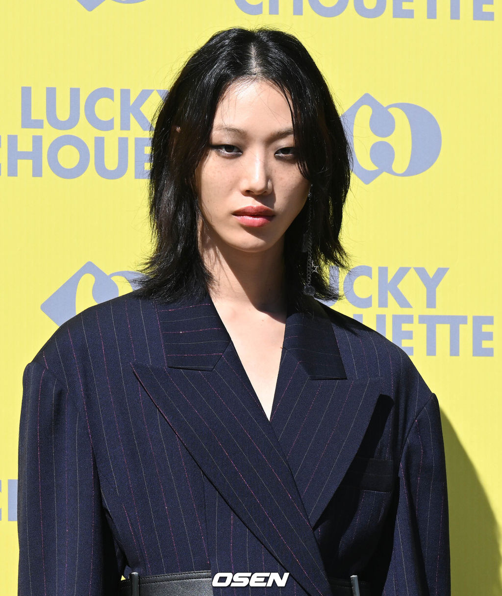 1일 오후 서울 성동구 성수 S 팩토리에서 한 패션 브랜드 10주년 기념 패션쇼 포토 행사가 열렸다.모델 최소라가 행사에 참석해 포즈를 취하고 있다. 2022.09.01 /cej@osen.co.kr 