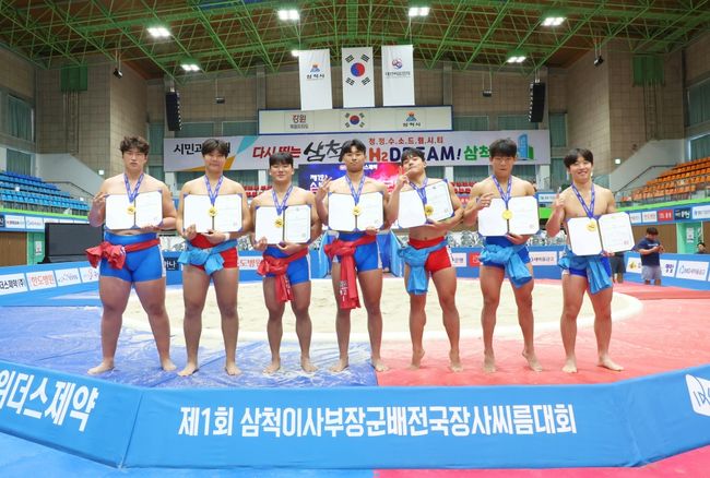 마산용마고는 이번 대회 고등부 개인전 세 체급을 휩쓸었다. / 대한씨름협회