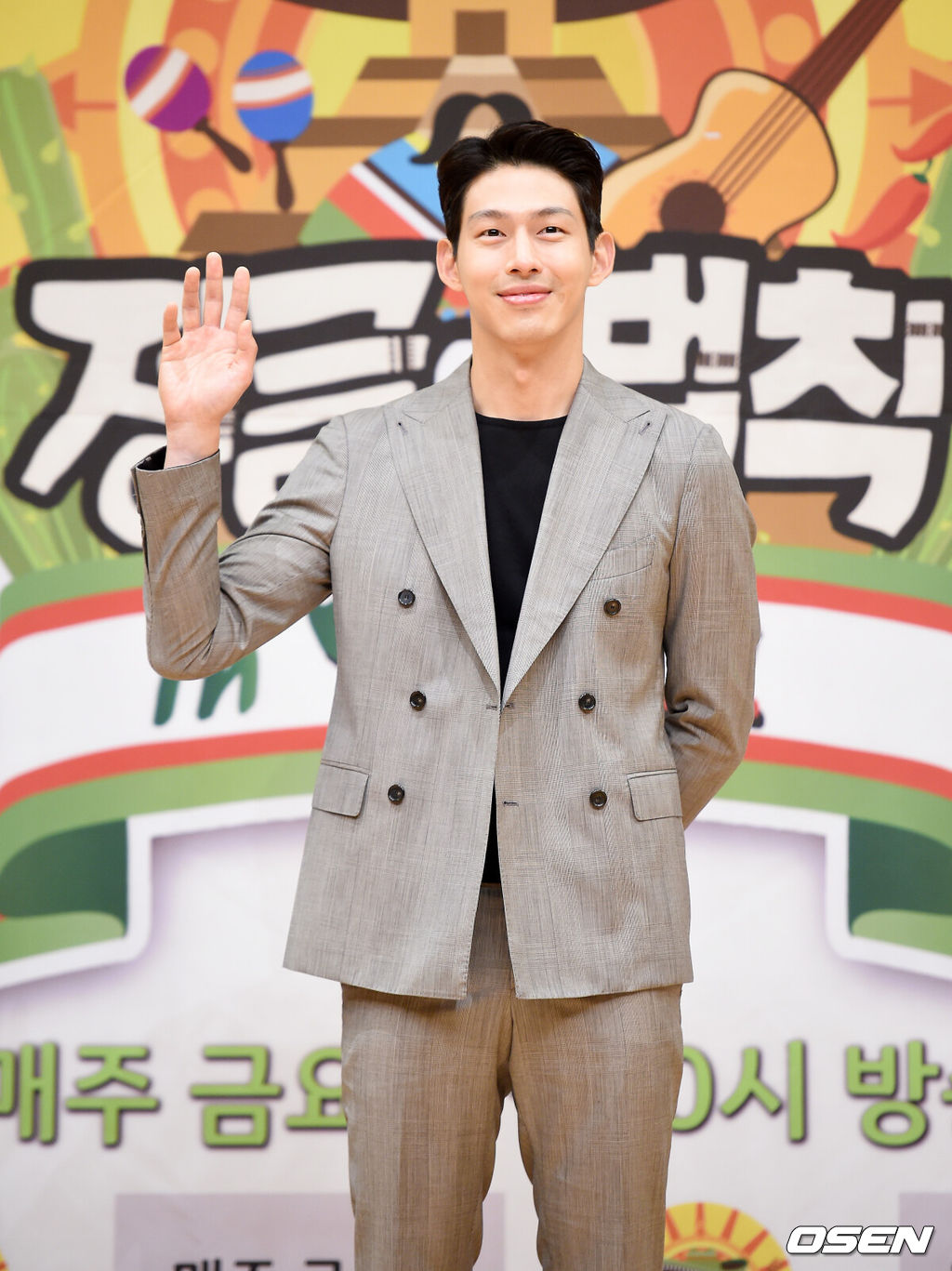 17일 오후 서울 목동 SBS에서 열린 '정글의 법칙 in 멕시코' 기자간담회에서 배우 최정원이 참석해 포즈를 취하고 있다. /jpnews@osen.co.kr