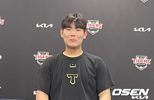 인터뷰에 응하는 성영탁./OSEN DB