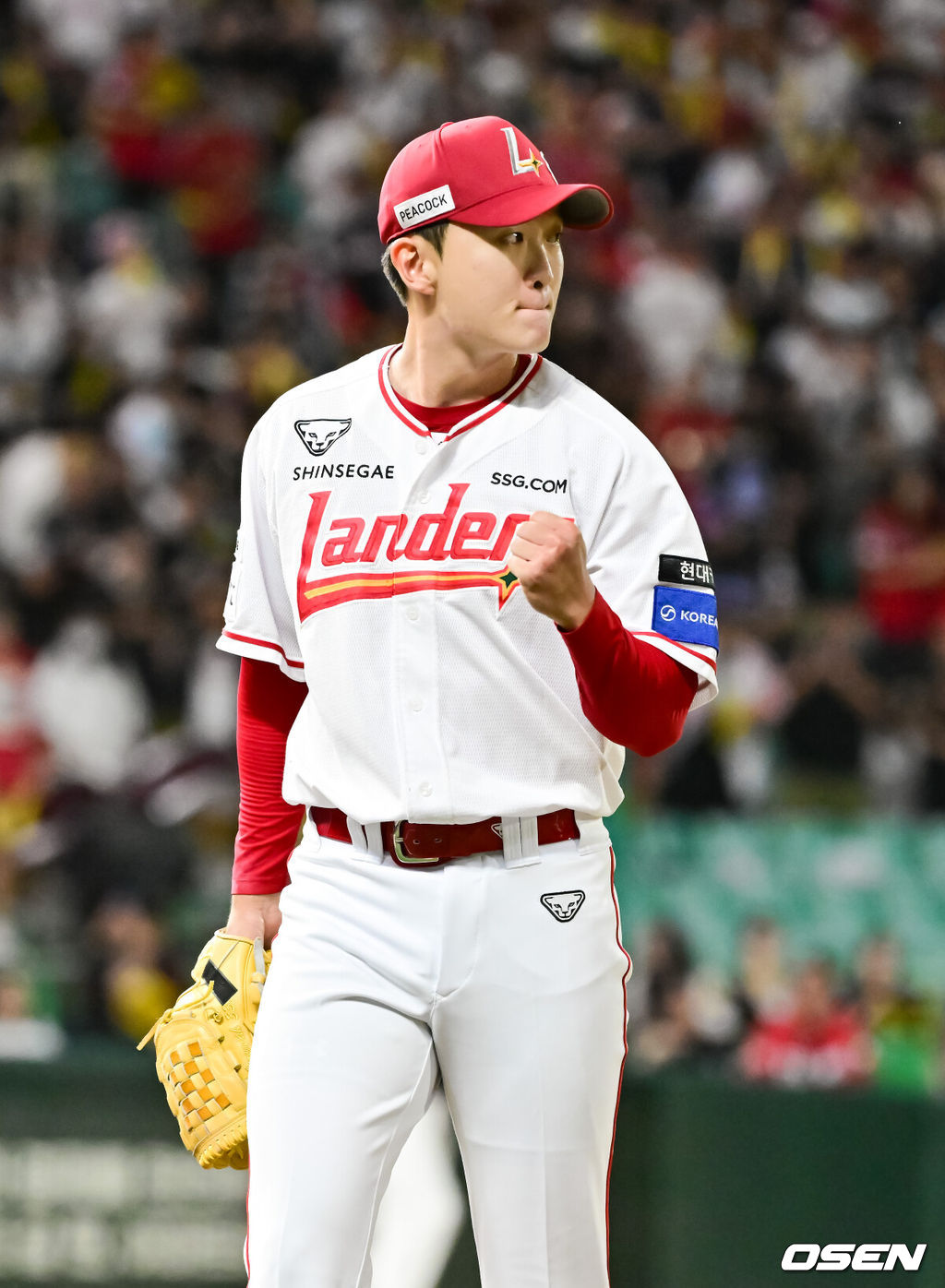 23일 오후 인천 SSG랜더스필드에서 ‘2025 신한 SOL BANK KBO리그’ SSG 랜더스와 KIA 타이거즈의 경기가 진행됐다.이날 경기에서 SSG은 김건우를, KIA가 김태형을 선발투수로 내세웠다.4회초 이닝종료 후 SSG 김건우 투수가 주먹을 쥐며 기뻐하고 있다.     2025.09.23 / soul1014@osen.co.kr