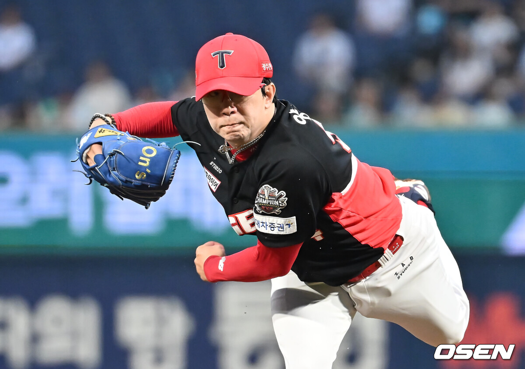 7일 창원NC파크에서 2025 신한 SOL 뱅크 KBO 리그 NC 다이노스와 KIA 타이거즈의 경기가 열렸다.홈팀 NC는 구창모가, 방문팀 KIA는 양현종이 선발 출전했다.KIA 타이거즈 선발투수 양현종이 역투하고 있다. 2025.09.07 / foto0307@osen.co.kr