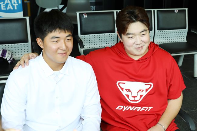 SSG 랜더스 김민준과 이로운. /SSG 랜더스 제공