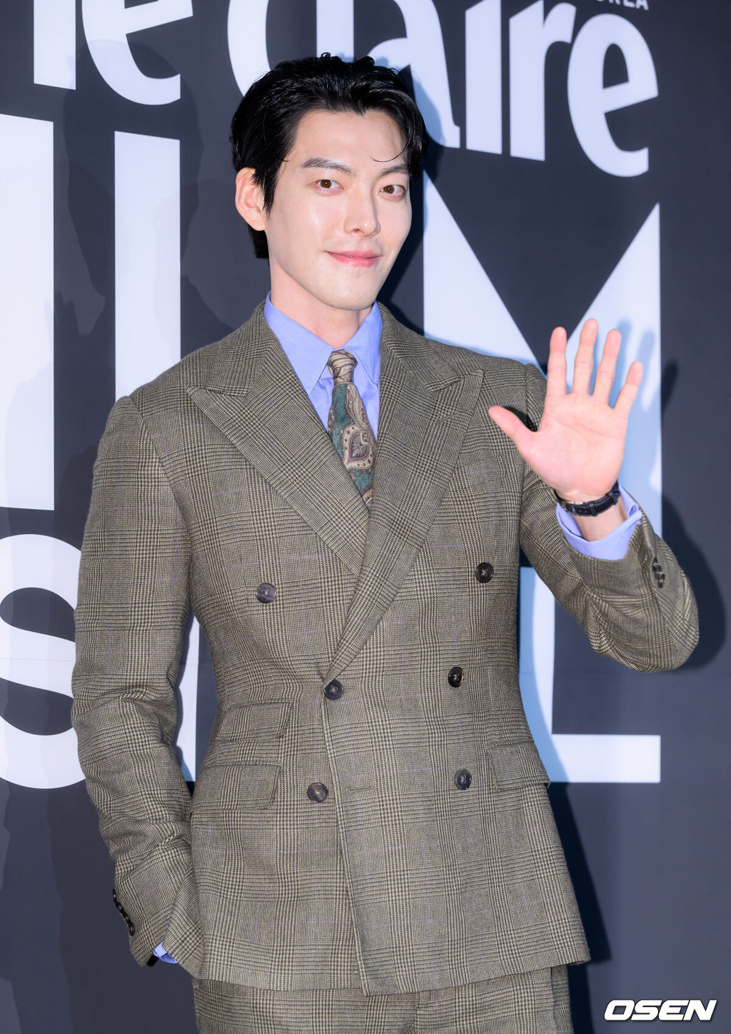 25일 오후 서울 용산 CGV아이파크몰에서 제12회 마리끌레르 영화제 개막식이 열렸다.이날 배우 탕웨이, 배두나, 김우빈, 임지연, 김도연, 노상현, 강승호, 권해효, 오민애, 쿠리하라 하야토, 히다카 유키토와 정의제, 현재연, 정민규가 참석해 자리를 빛냈다.배우 김우빈이 포토타임을 가지고 있다. 2025.04.25 /sunday@osen.co.kr