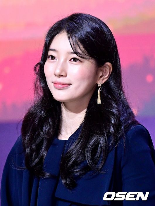 29일 오후 서울 역삼동 조선 팰리스 서울 강남에서 넷플릭스 시리즈 '다 이루어질지니' 제작발표회가 열렸다. '다 이루어질지니' 는 천여 년 만에 깨어난 경력 단절 램프의 정령 지니(김우빈 분)가 감정 결여 인간 가영(수지 분)을 만나 세 가지 소원을 두고 벌이는 스트레스 제로, 판타지 로맨틱 코미디다. / dreamer@osen.co.kr