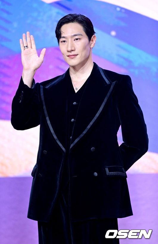 29일 오후 서울 역삼동 조선 팰리스 서울 강남에서 넷플릭스 시리즈 '다 이루어질지니' 제작발표회가 열렸다. '다 이루어질지니' 는 천여 년 만에 깨어난 경력 단절 램프의 정령 지니(김우빈 분)가 감정 결여 인간 가영(수지 분)을 만나 세 가지 소원을 두고 벌이는 스트레스 제로, 판타지 로맨틱 코미디다. / dreamer@osen.co.kr