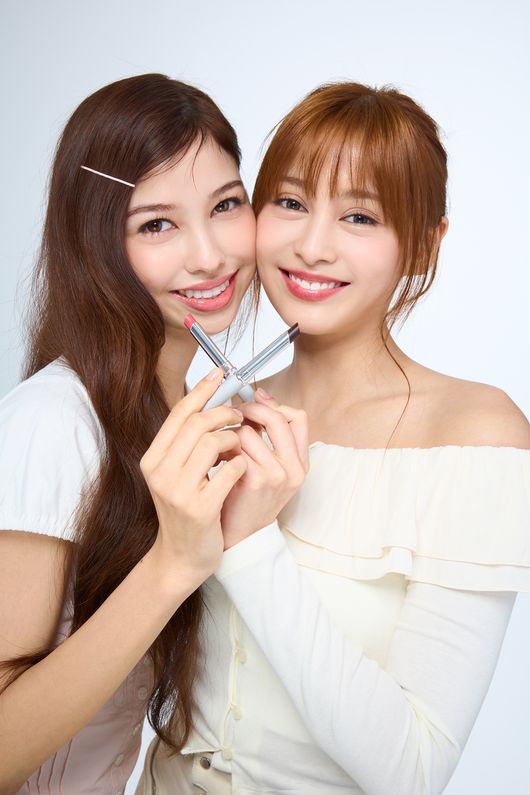 데이즈드 코리아 제공