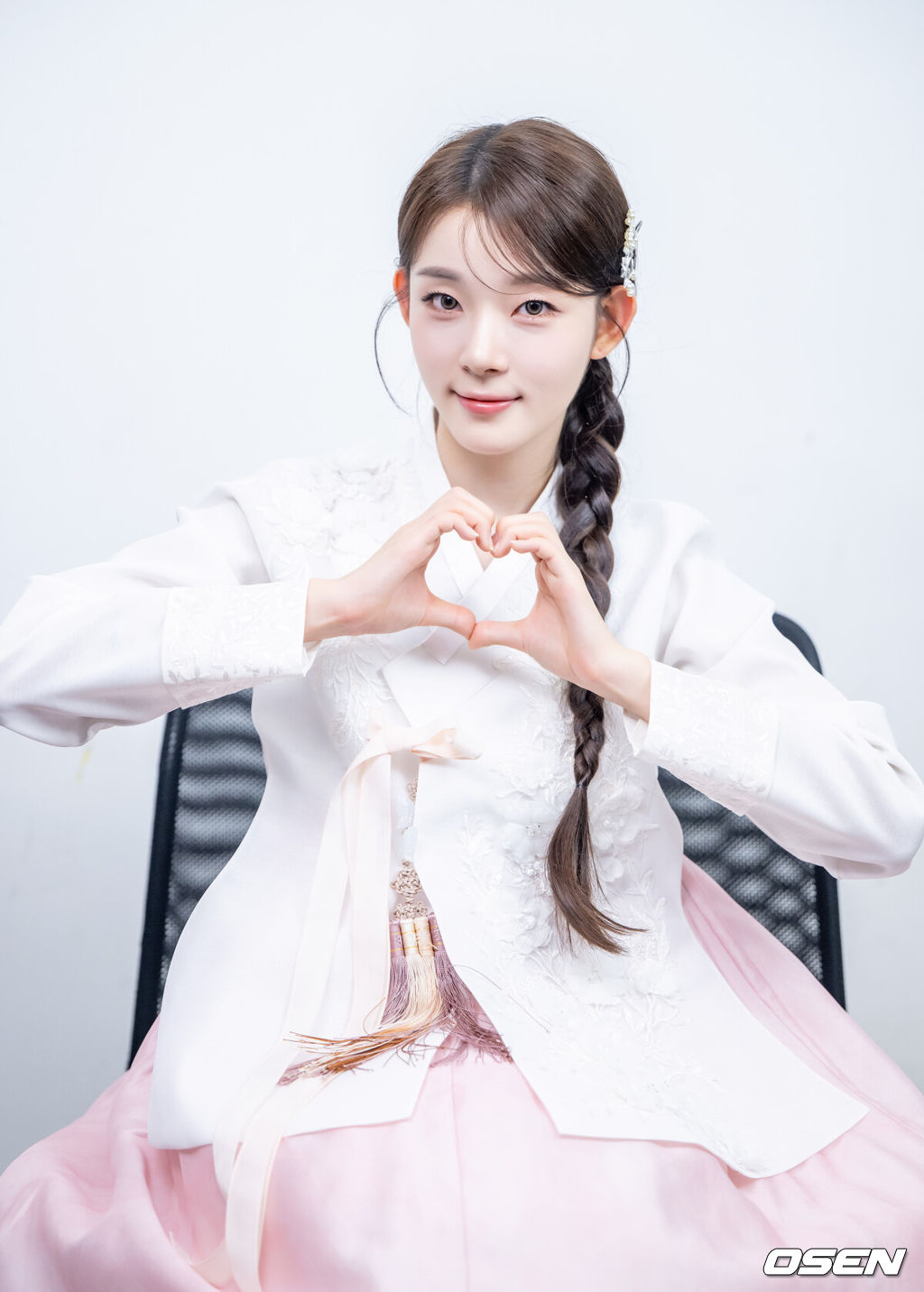 그룹 이프아이 카시아 한복 인터뷰. 2025.10.04 / dreamer@osen.co.kr