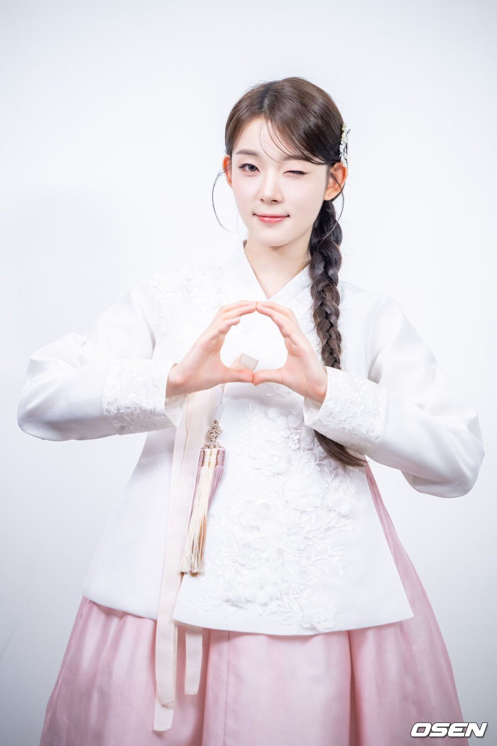 그룹 이프아이 카시아 한복 인터뷰. 2025.10.04 / dreamer@osen.co.kr