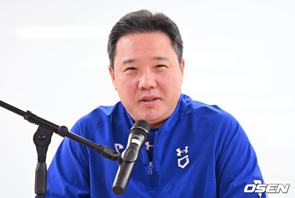 6일 대구 삼성라이온즈파크에서 2025 신한 SOL뱅크 KBO 와일드카드 결정전 삼성 라이온즈와 NC 다이노스의 경기가 열린다. 홈팀 삼성은 후라도가 방문팀 NC는 구창모가 선발 투수로 출전한다.삼성 라이온즈 박진만 감독이 기자들의 질문에 답하고 있다. 2025.10.06 / foto0307@osen.co.kr