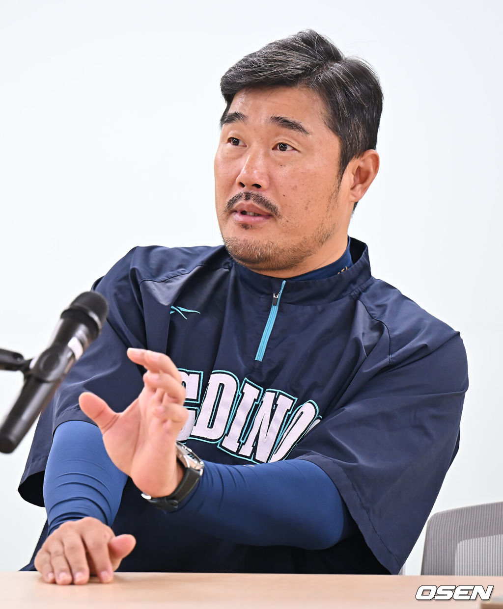 7일 대구 삼성라이온즈파크에서 2025 신한 SOL뱅크 KBO 와일드카드 결정전 삼성 라이온즈와 NC 다이노스의 경기가 열린다. 홈팀 삼성은 원태인이 방문팀 NC는 로건이 선발 투수로 출전한다.NC 다이노스 이호준 감독이 기자회견을 하고 있다. 2025.10.07 / foto0307@osen.co.kr
