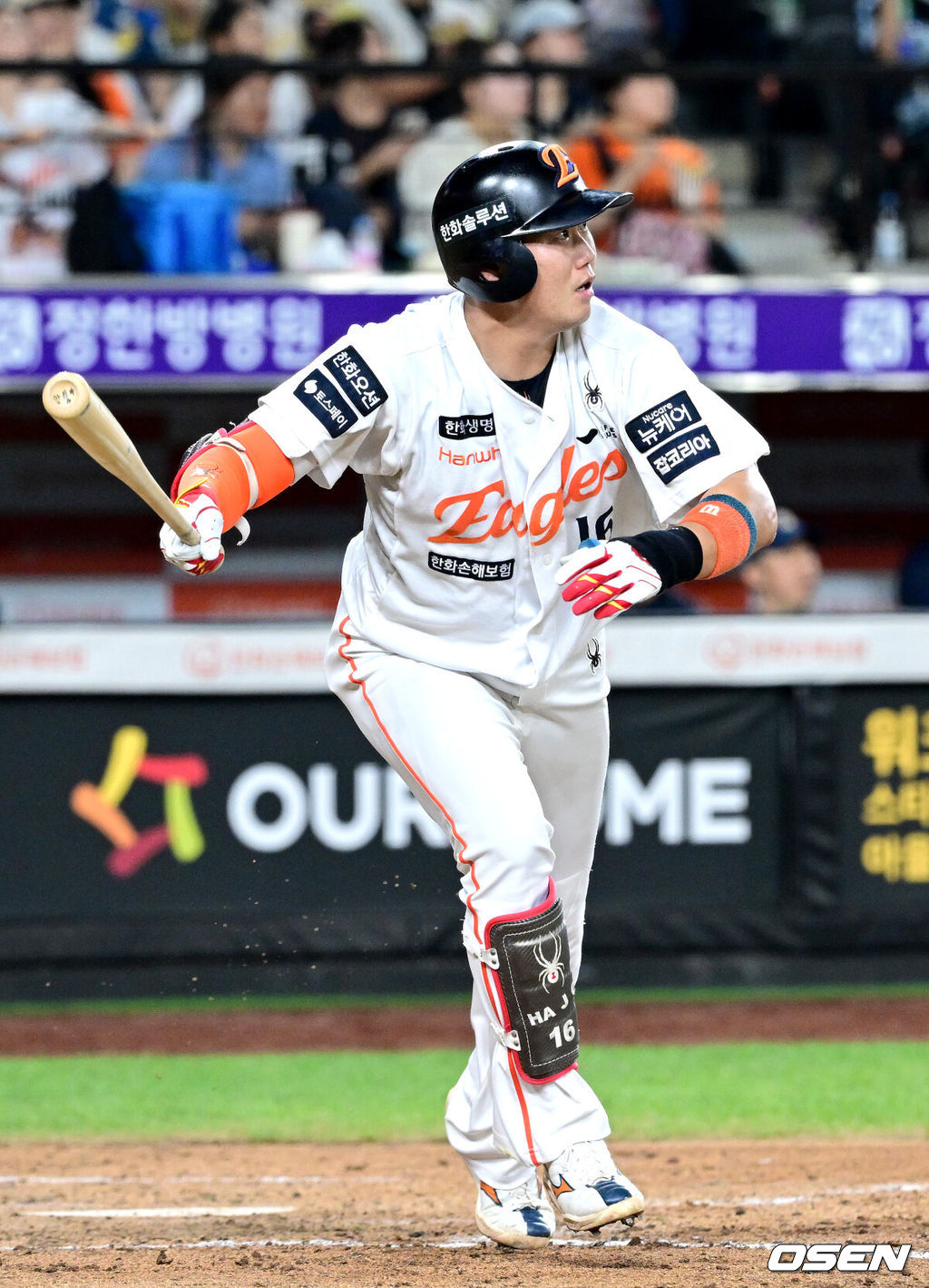 3일 대전 한화생명볼파크에서 ‘2025 신한 SOL Bank KBO리그’ 한화 이글스와 NC 다이노스의 경기가 열렸다.홈팀 한화는 코디 폰세, 방문팀 NC는 신민혁을 선발로 내세웠다.4회말 1사 1, 3루 상황 한화 하주석이 역전 1타점 희생플라이를 날리고 있다. 2025.09.03 / dreamer@osen.co.kr