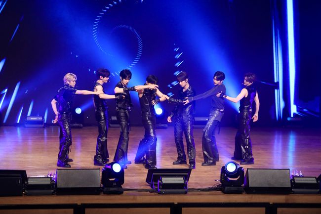 C9엔터테인먼트 제공