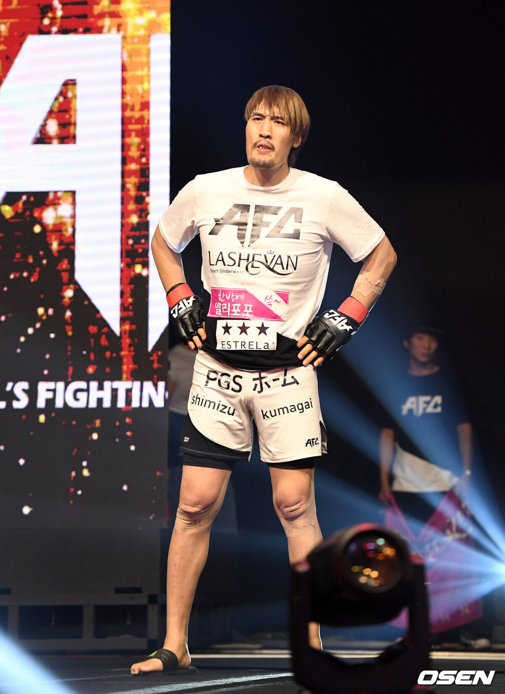 10일 오후 서울 강서구 KBS 아레나홀에서 엔젤스파이팅 챔피언십 (AFC) 대회가 열렸다.매치 5경기에 앞서 최홍만이 입장하고 있다. /sunday@osen.co.kr