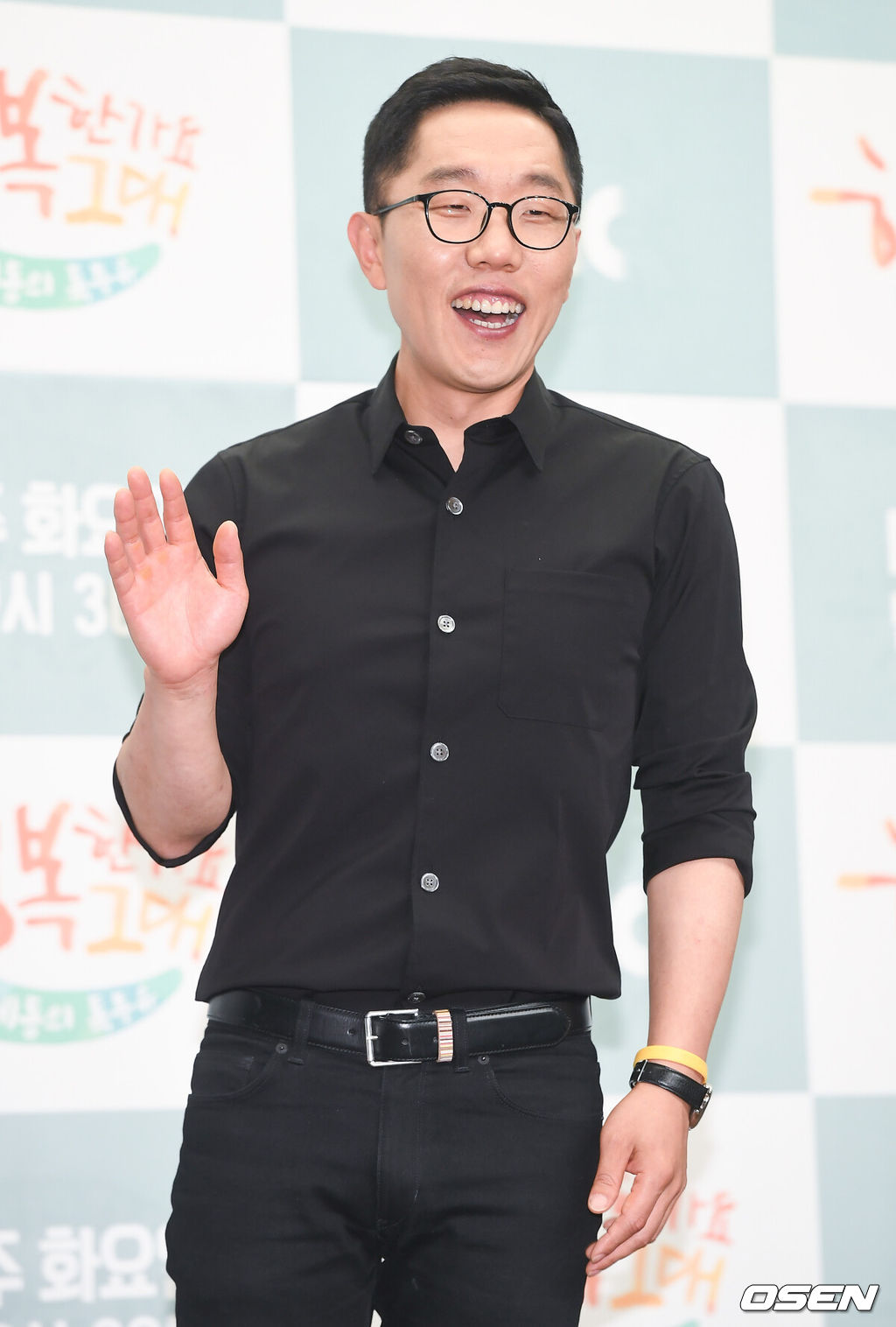 18일 오후 서울 상암동 스탠포드호텔에서 진행된 JTBC 신규 예능 '김제동의 톡투유2:행복한가요 그대' 제작발표회에서 김제동이 포즈를 취하고 있다. / soul1014@osen.co.kr