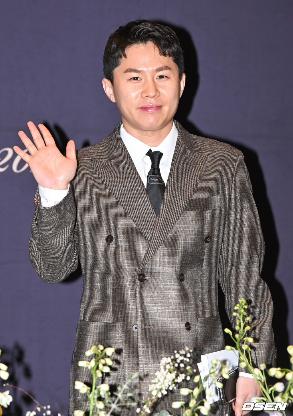 가수 이승기와 배우 이다인의 결혼식이 7일 서울 강남구 삼성동 그랜드 인터컨티넨탈 서울 파르나스 호텔에서 진행됐다.이승기 씨와 이다인 씨는 지난 2021년 연인 관계임을 인정하고 공개 열애를 시작했다. 이날 결혼식에는 가수 이적이 축가를 부를 예정이며, 배우 손지창이 두 사람의 결혼식을 총괄 진행한다.양세형이 포즈를 취하고 있다.  2023.04.07 / soul1014@osen.co.kr