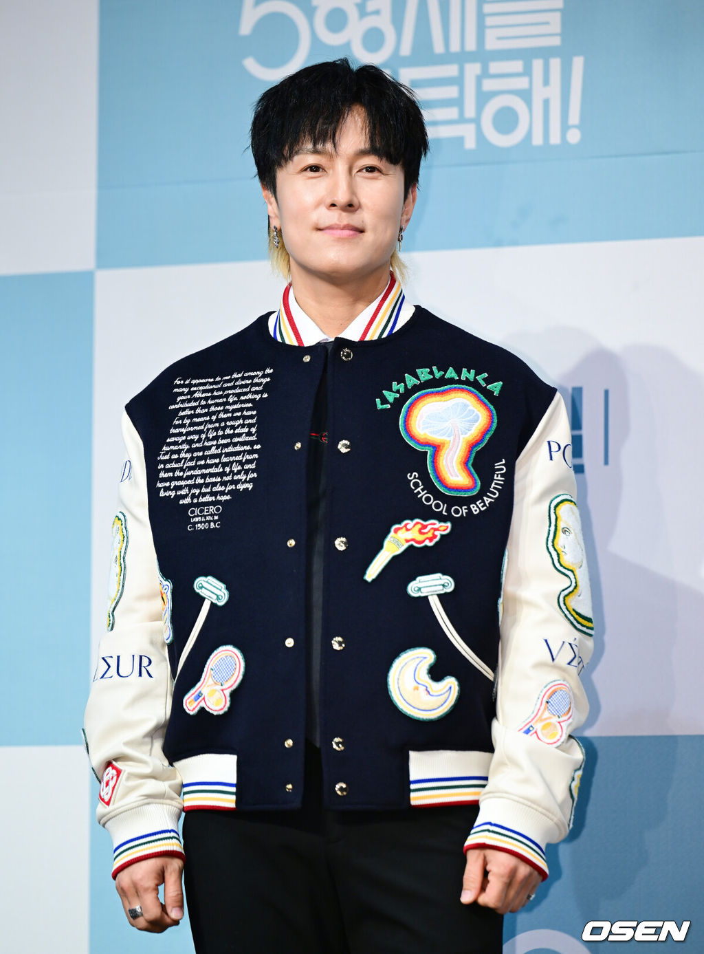 22일 오후 서울 구로구 라마다 신도림 호텔에서 KBS2 새 수목드라마 '독수리 5형제를 부탁해!' 제작발표회가 열렸다. 이날 행사에는 최상열 감독, 배우 엄지원, 안재욱, 최대철, 김동완, 윤박, 이석기, 박효주, 유인영이 참석했다. 배우 김동완이 포즈를 취하고 있다. 2025.01.22 / ksl0919@osen.co.kr