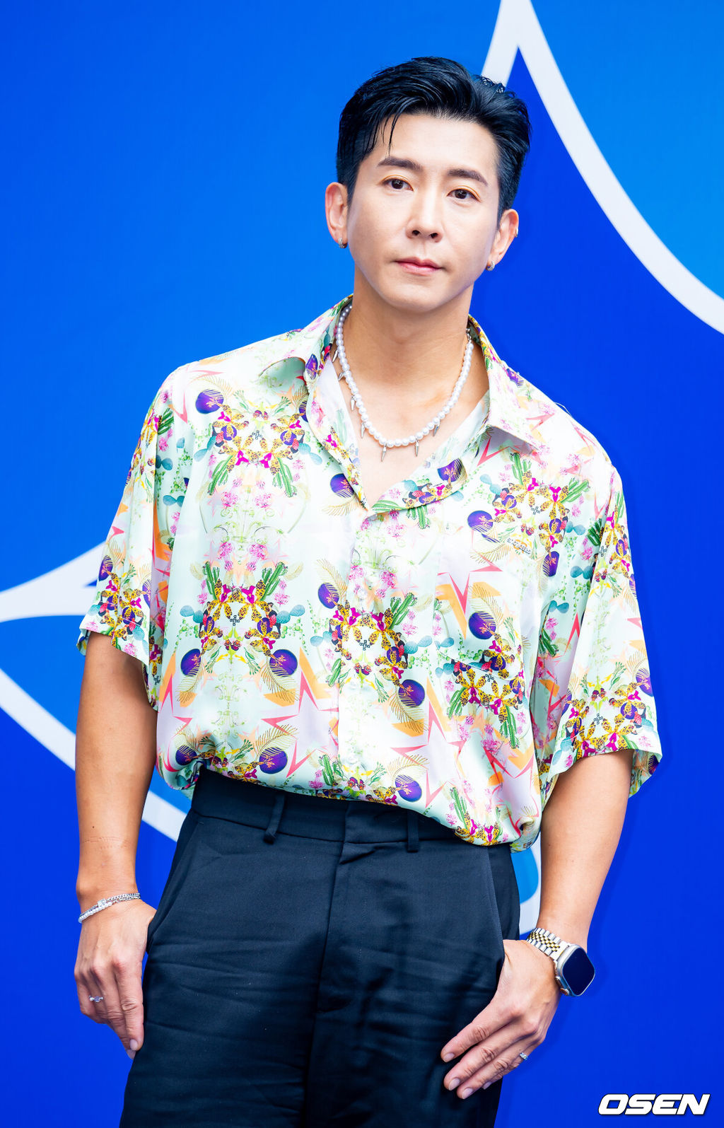 4일 서울 중구 동대문디자인플라자(DDP)에서 ‘2026 S/S 서울패션위크’ 포토월 행사가 열렸다.‘2026 S/S 서울패션위크’는 동대문디자인플라자(DDP) 등 서울 전역에서 7일까지 펼쳐진다.가수 겸 방송인 브라이언이 포토타임을 갖고 있다. 2025.09.04 / rumi@osen.co.kr