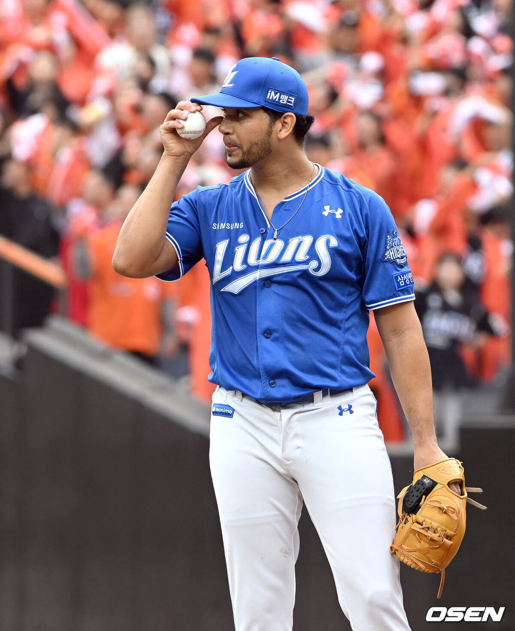 18일 오후 대전 한화생명볼파크에서 2025 신한 SOL Bank KBO리그 포스트시즌 플레이오프 1차전 한화 이글스와 삼성 라이온즈의 경기가 열렸다.한화는 폰세, 삼성은 가라비토를 선발 투수로 내세웠다.2회말 5실점 한 삼성 가라비토가 아쉬워하고 있다. 2025.10.18 /spjj@osen.co.kr