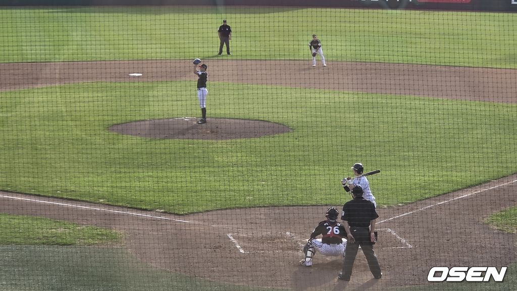 LG 트윈스는 19일 이천 LG챔피언스파크에서 청백전을 실시했다. /orange@osen.co.kr